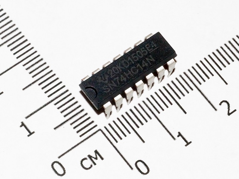 SN74HC14N DIP