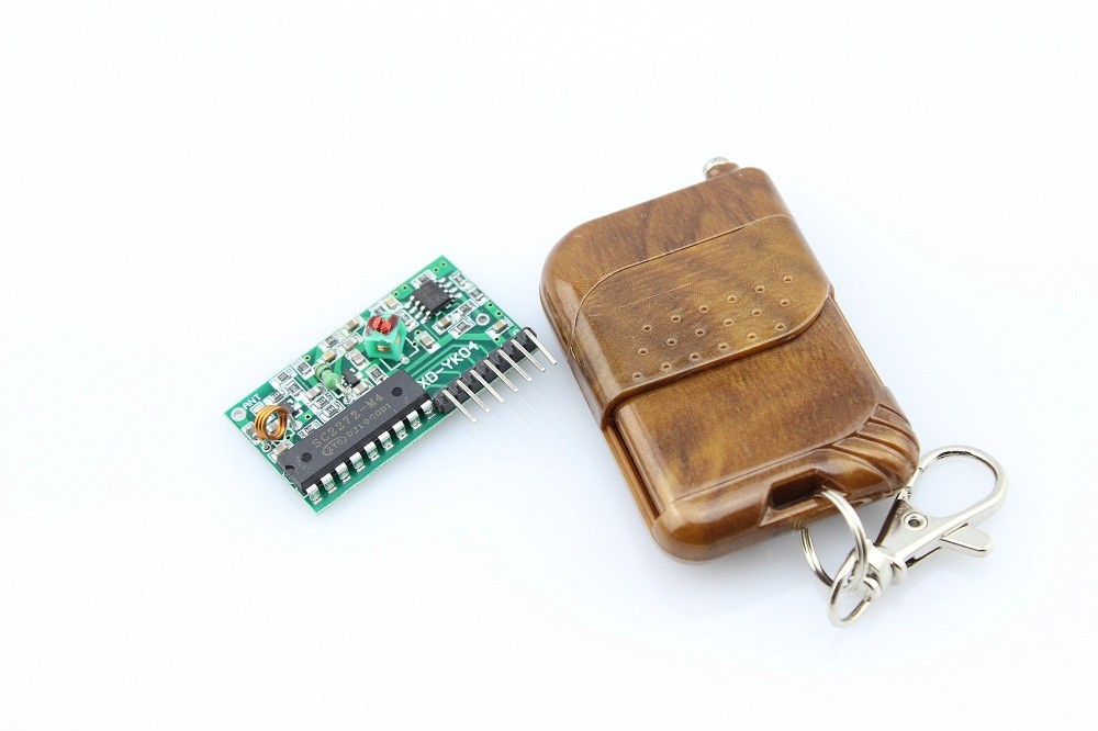 Remote Gantungan Kunci Wireless  RF 4 Channel 2262/2272 M4