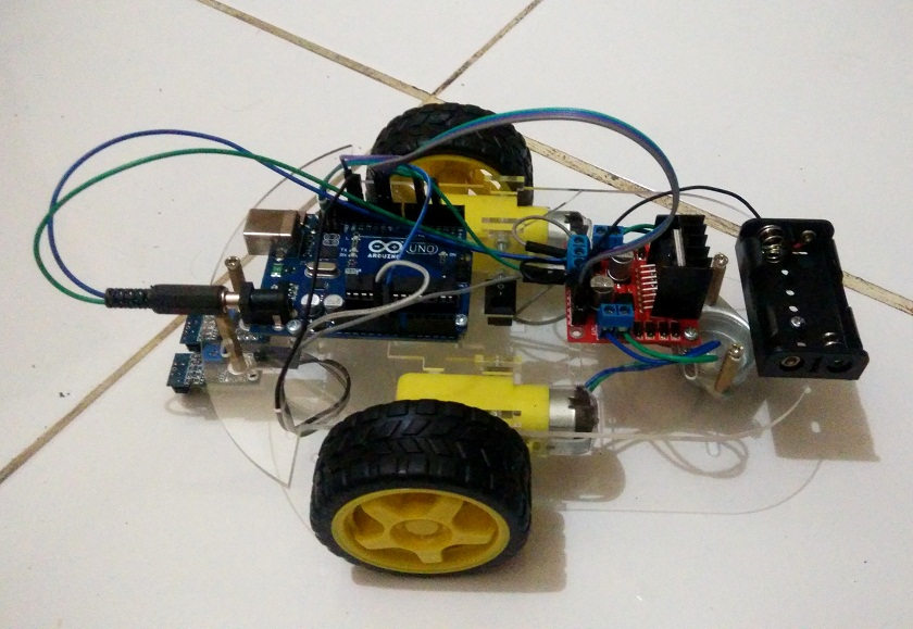 Membuat Robot Line Follower Sederhana dengan  Arduino