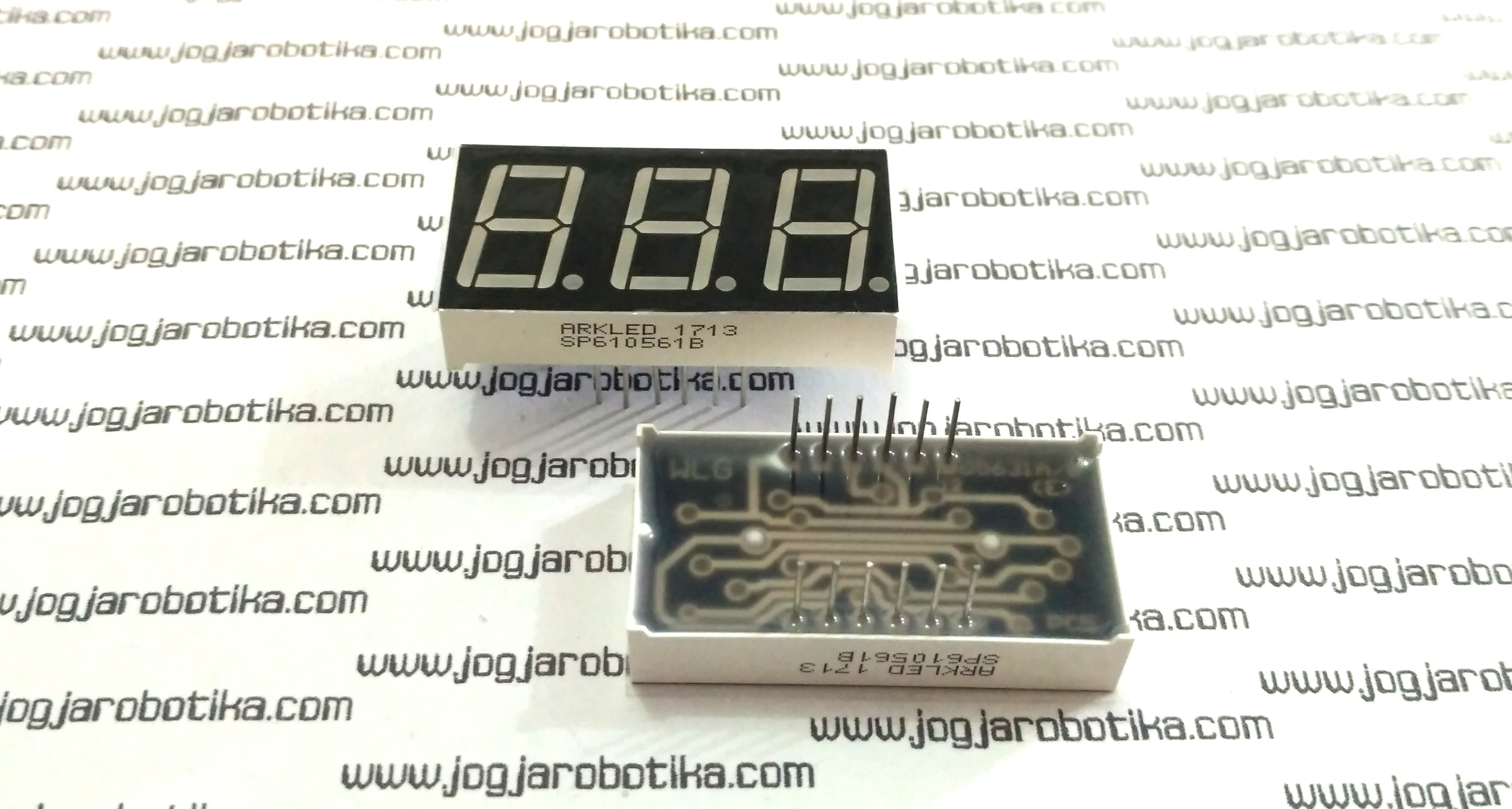 3 DIGIT SEVEN SEGMENT BIRU 0.56 INCH SP610561B 7 SEGMEN COMMON ANODA