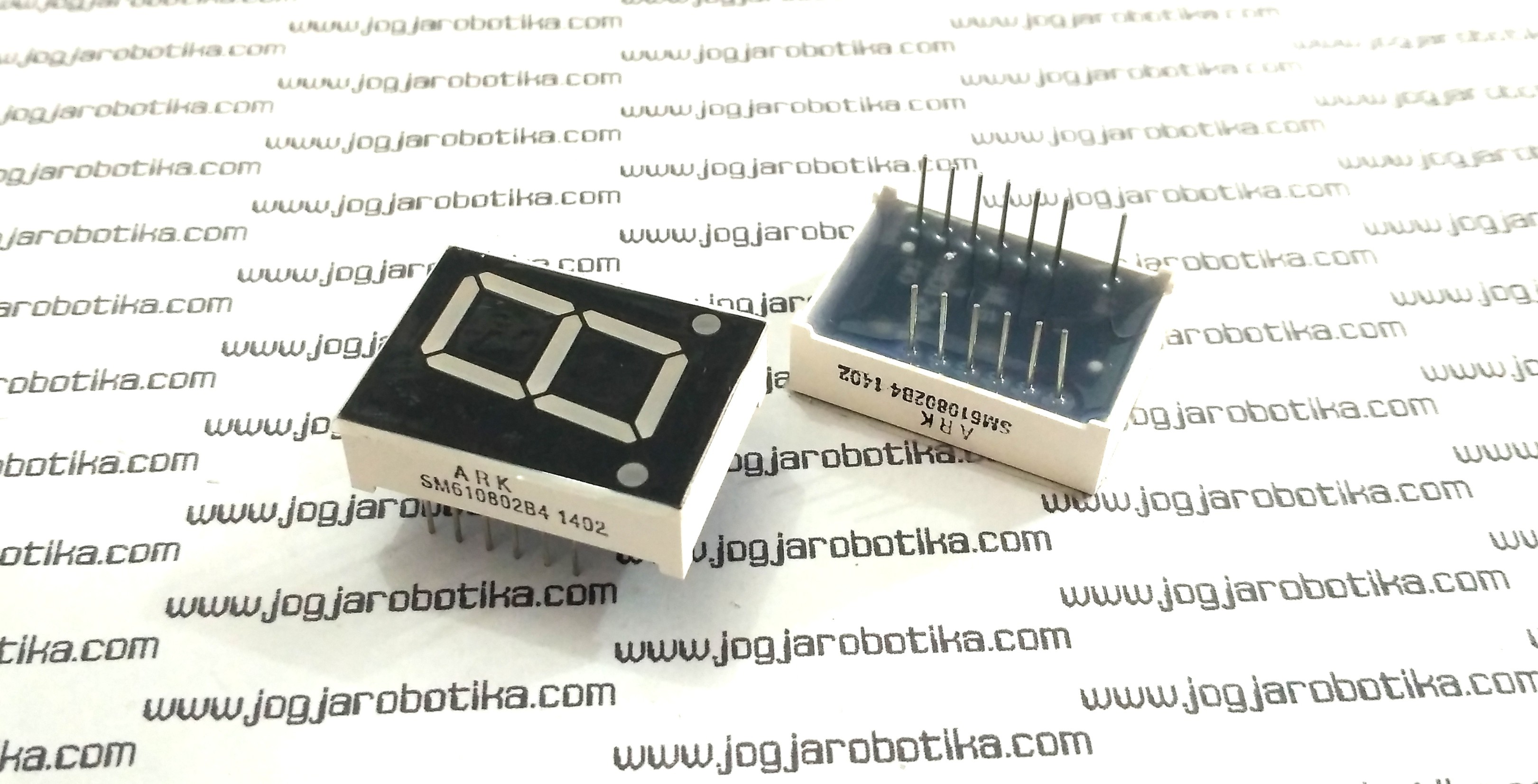 SEVEN SEGMENT BIRU 0.8 INCH SM610802B4 7 SEGMEN COMMON ANODA